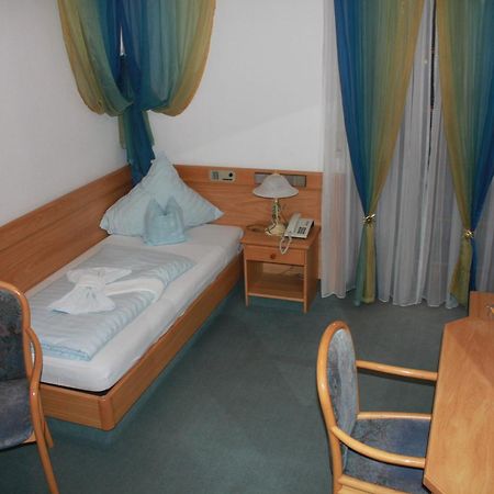 Landgasthaus & Hotel Kurfer Hof Bad Endorf Oda fotoğraf