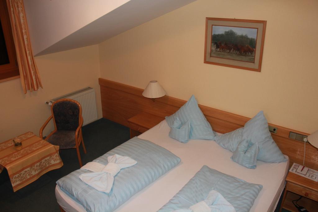 Landgasthaus & Hotel Kurfer Hof Bad Endorf Oda fotoğraf