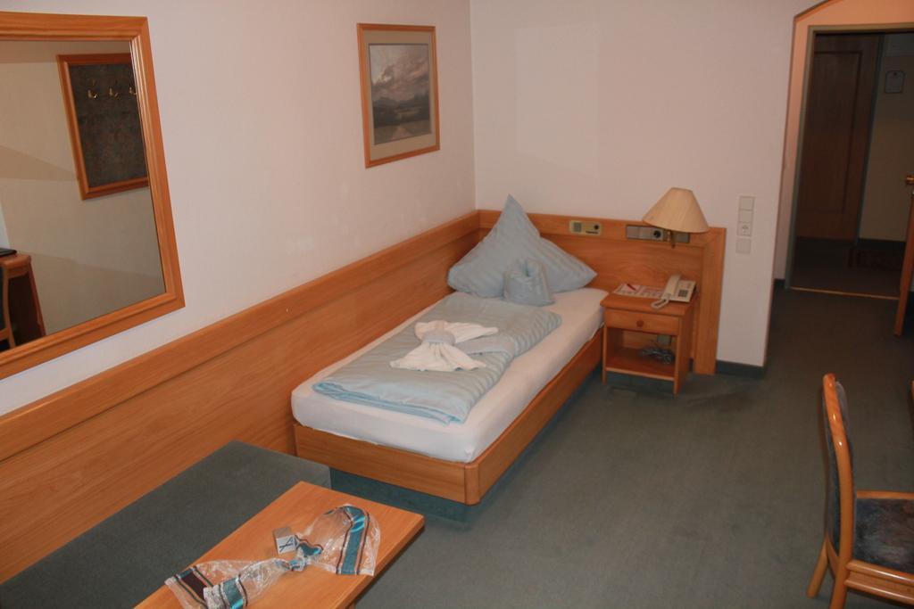 Landgasthaus & Hotel Kurfer Hof Bad Endorf Oda fotoğraf
