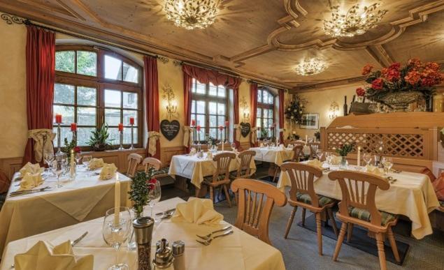 Landgasthaus & Hotel Kurfer Hof Bad Endorf Dış mekan fotoğraf